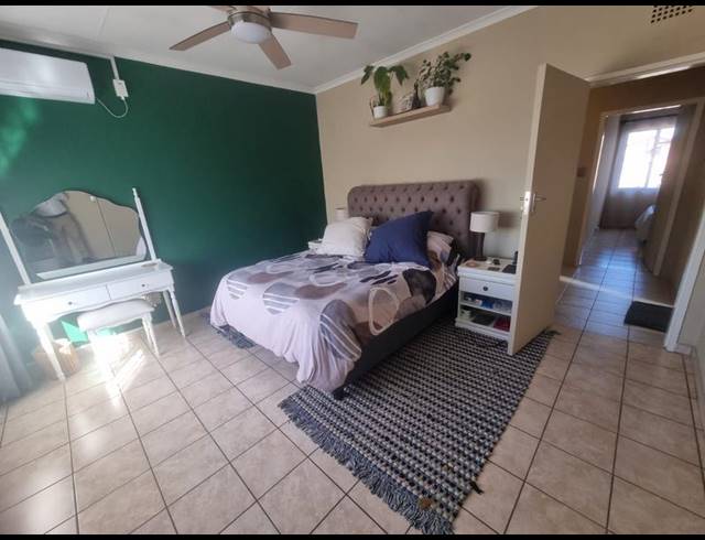 3 BEDROOM TOWNHOUSE FOR SALE IN BRACKENHURST